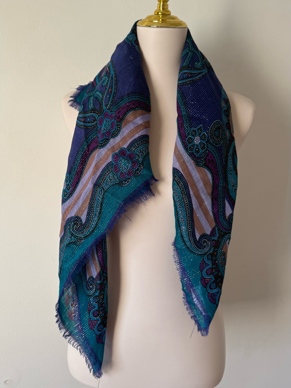 Oscar De La Renta 1980s Vintage Wool Scarf Metallic Thread Paisley